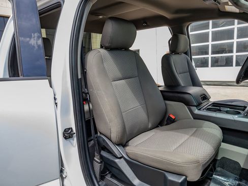 Used 2021 Ford F250 XLT w/ XLT Premium Package image 29