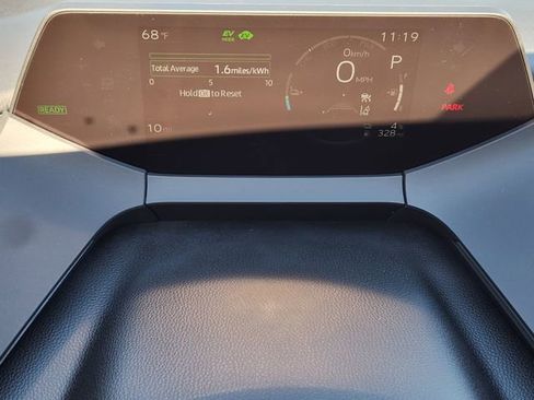New 2026 Toyota Prius Plug-In Hybrid FWD image 13