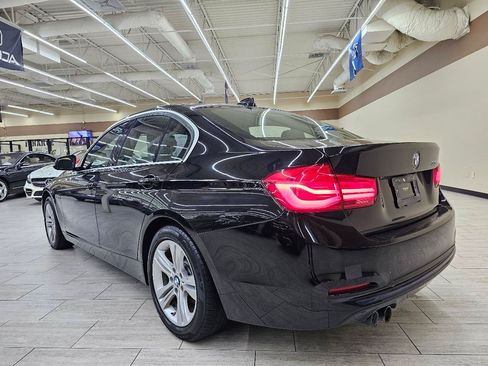 Used 2018 BMW 330i Sedan w/ Convenience Package RWD image 9