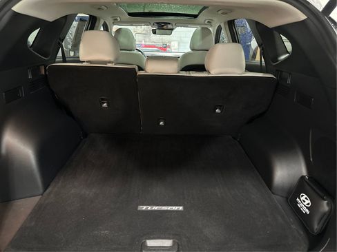 Certified 2023 Hyundai Tucson Limited AWD/4WD image 13