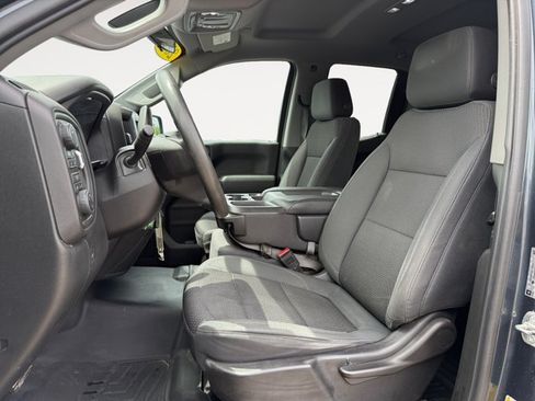 Used 2019 Chevrolet Silverado 1500 Custom w/ Custom Value Package AWD/4WD image 12