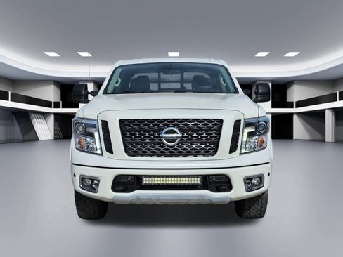 Used 2018 Nissan Titan PRO-4X w/ Pro-4x Utility Package image 8