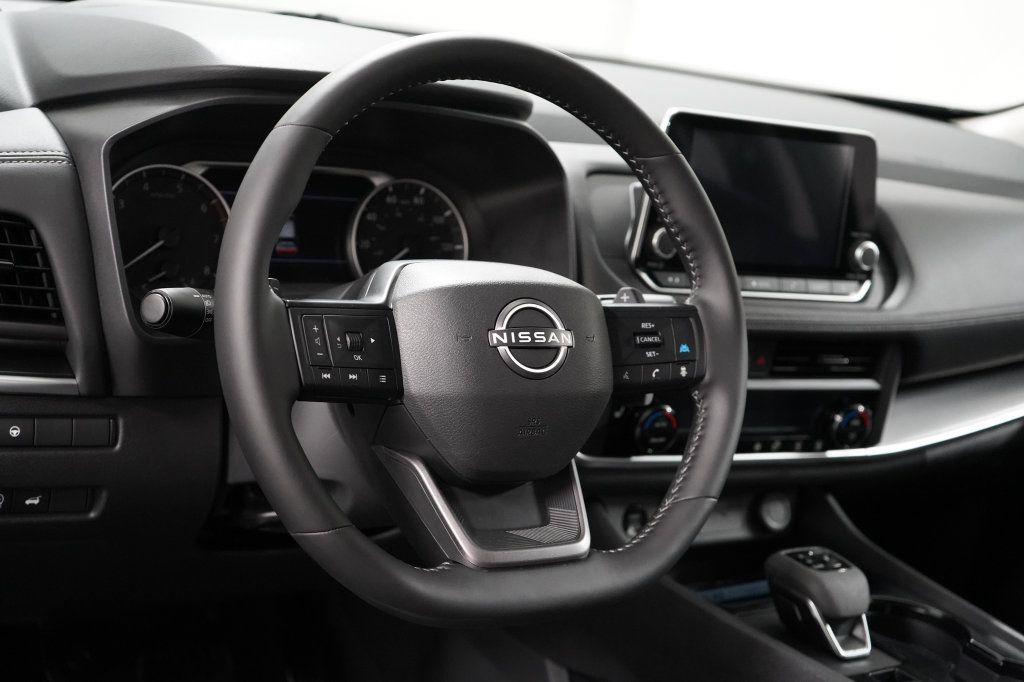 Used 2026 Nissan Rogue SV w/ Cold Weather Package AWD/4WD image 13