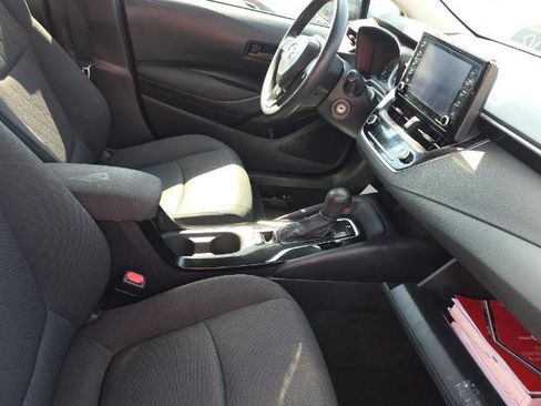 Used 2022 Toyota Corolla LE FWD image 5