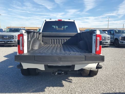 New 2026 Ford F450 Platinum w/ Platinum Plus Package image 10