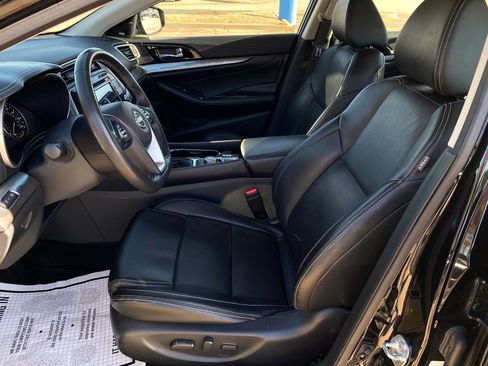 Used 2023 Nissan Maxima SL image 10