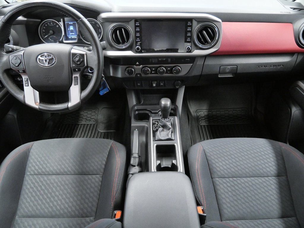 Used 2021 Toyota Tacoma SR5 AWD/4WD image 18