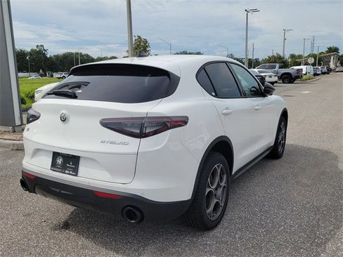 New 2025 Alfa Romeo Stelvio Sprint image 4