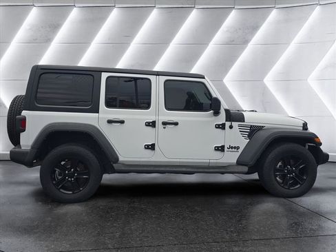 Used 2021 Jeep Wrangler Unlimited Sport image 6