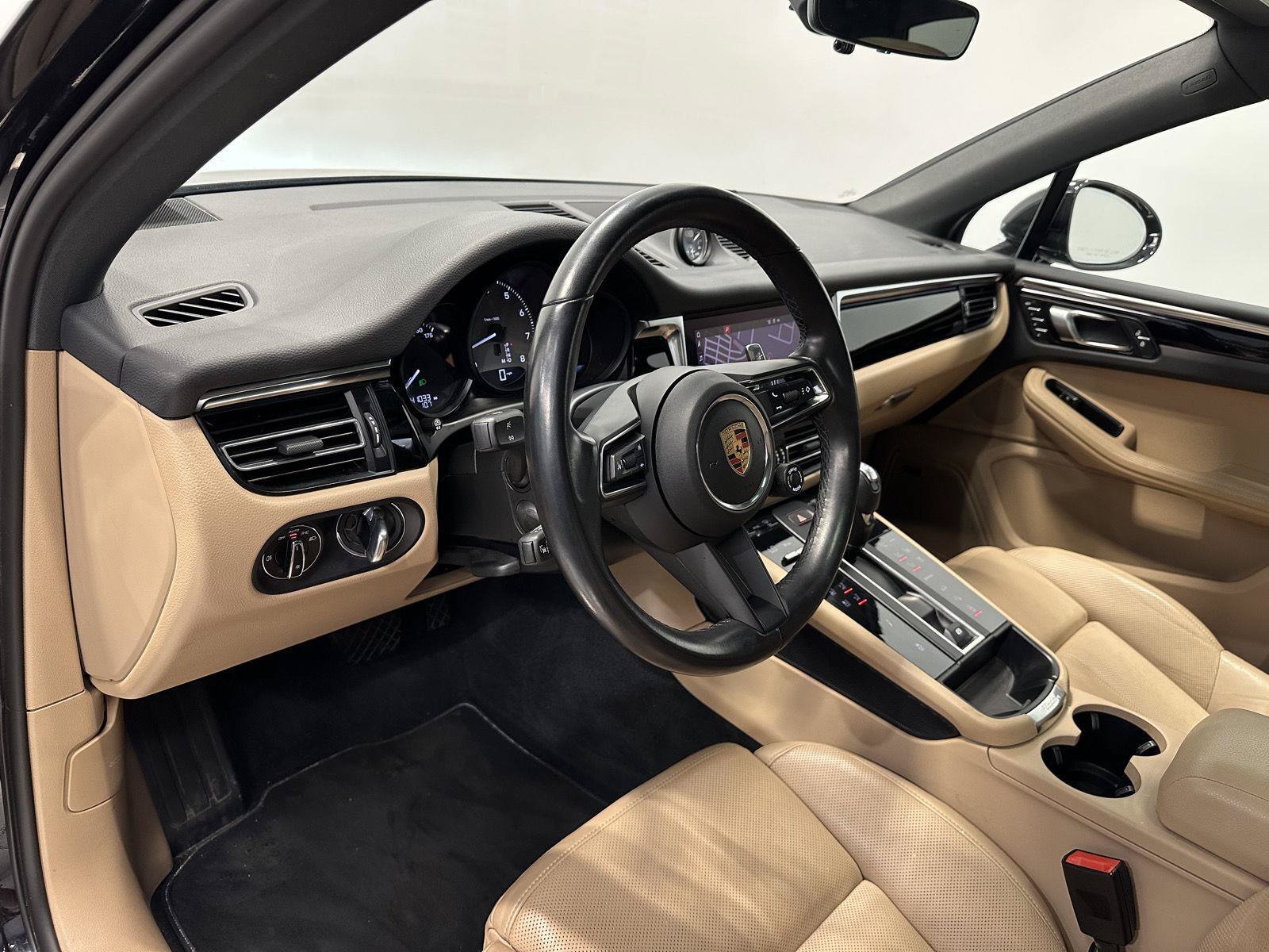 Used 2024 Porsche Macan S AWD/4WD image 4