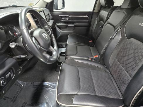 Used 2022 RAM 1500 Laramie AWD/4WD image 9