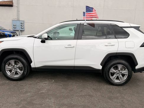 Used 2024 Toyota RAV4 XLE FWD image 10