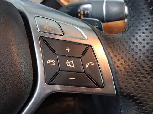 Used 2015 Mercedes-Benz E 350 4MATIC Sedan image 32