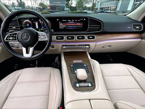 Used 2023 Mercedes-Benz GLS 450 4MATIC image 14