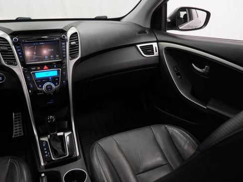 Used 2016 Hyundai Elantra GT w/ Option Group 03 FWD image 15