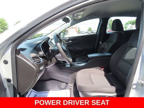Used 2019 Chevrolet Malibu LT FWD image 17