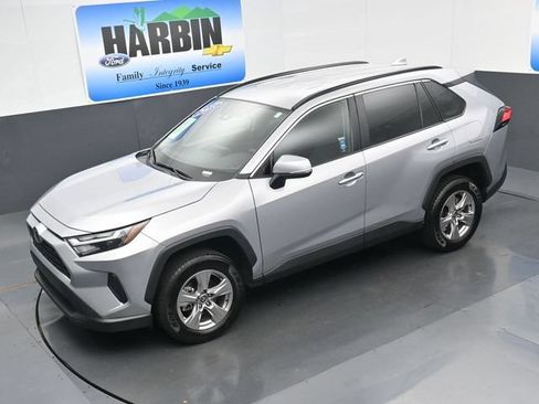 Used 2025 Toyota RAV4 XLE FWD image 24