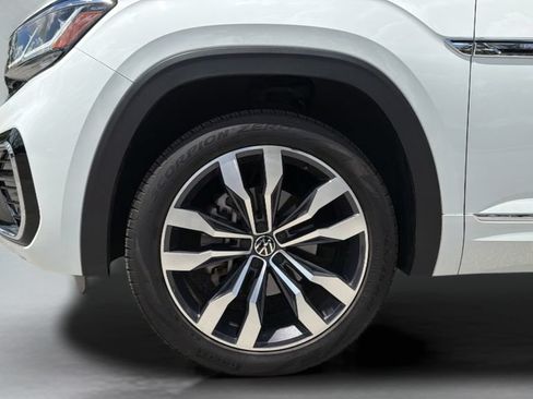 Used 2021 Volkswagen Atlas Cross Sport SEL R-Line FWD image 10