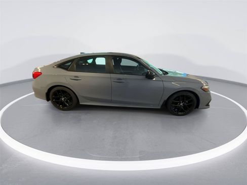 Used 2022 Honda Civic Sport image 9