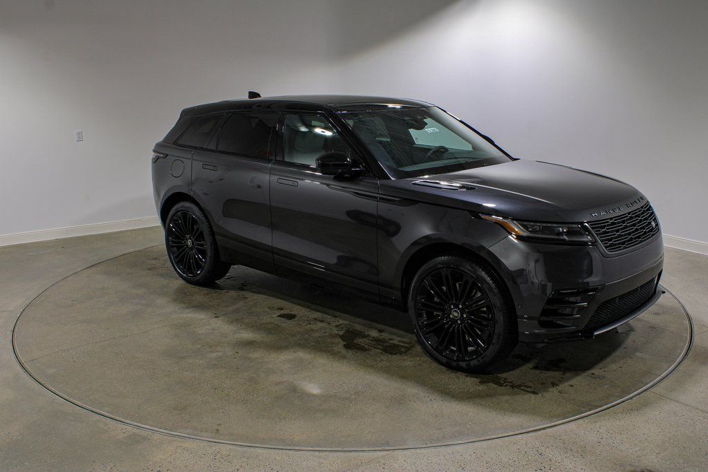 Certified 2026 Land Rover Range Rover Velar Dynamic SE AWD/4WD image 7