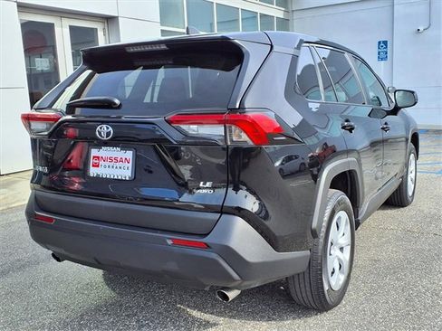 Used 2024 Toyota RAV4 LE image 21