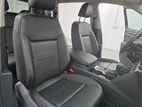 Certified 2023 Volkswagen Atlas SE image 10