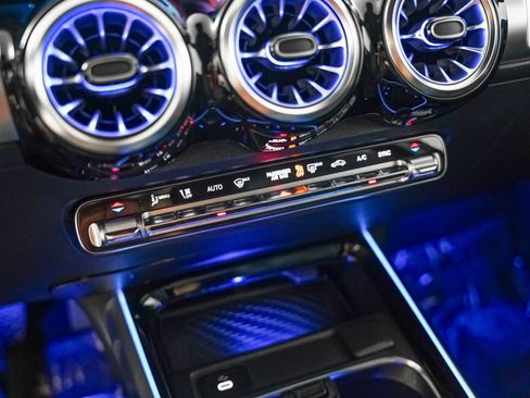 Certified 2024 Mercedes-Benz GLB 250 250 image 23