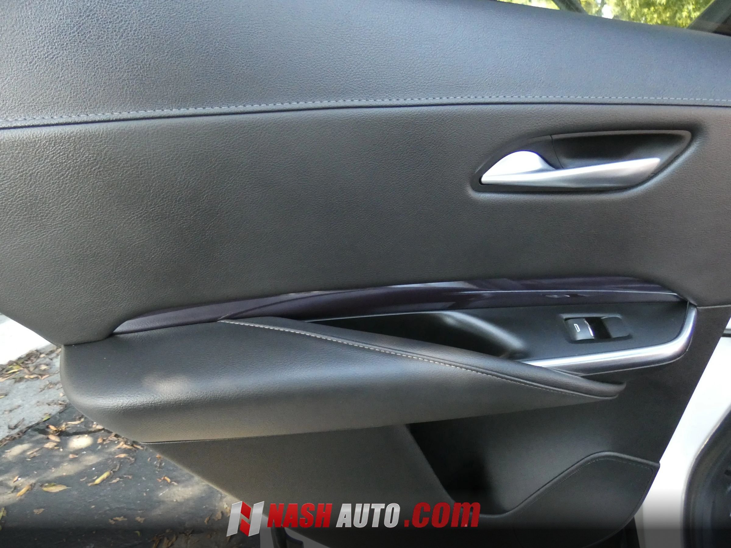 Used 2023 Cadillac XT4 Luxury w/ Cold Weather Package FWD image 42