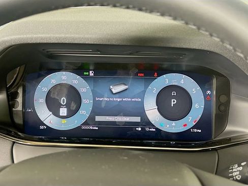 Used 2026 Land Rover Range Rover Evoque Dynamic SE image 13