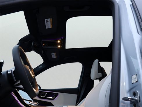 New 2026 Mercedes-Benz GLC 300 4MATIC image 40