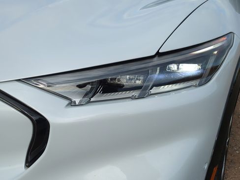 Used 2023 Ford Mustang Mach-E Premium image 10