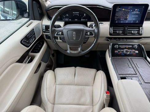 Used 2020 Lincoln Navigator Reserve w/ Luxury Package AWD/4WD image 35