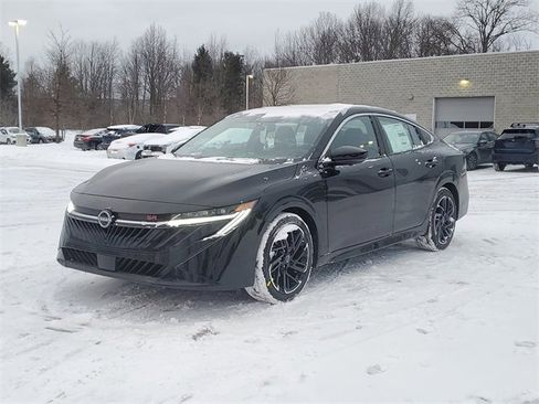 New 2026 Nissan Sentra SR image 2