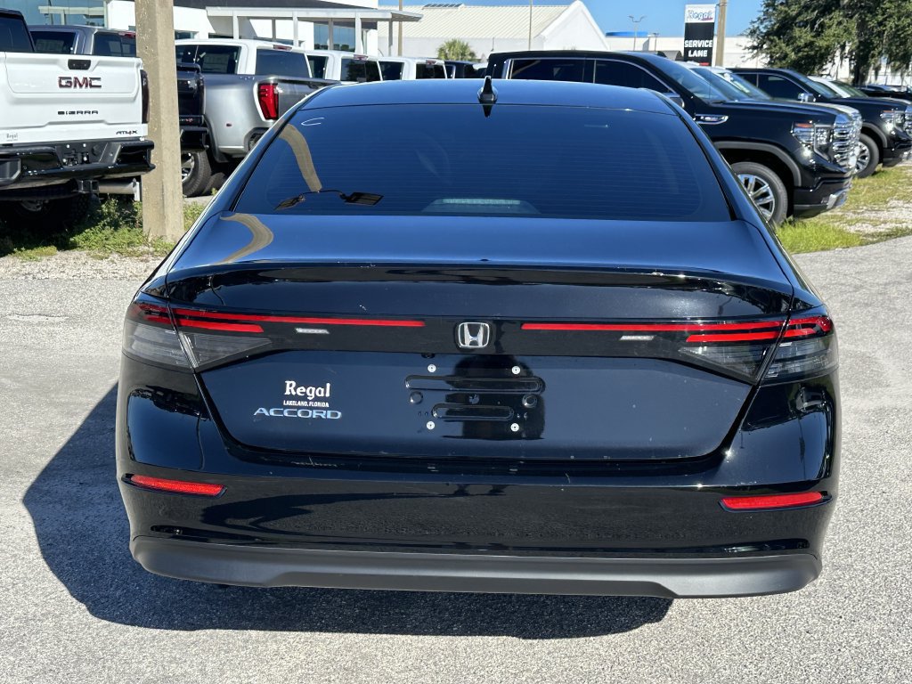 Used 2025 Honda Accord SE image 5
