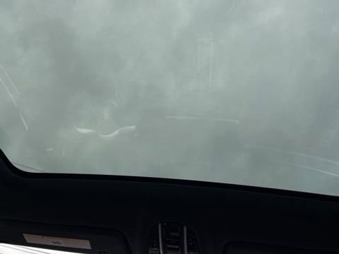 Used 2023 Porsche Cayenne Coupe image 23