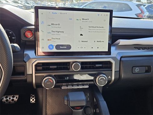 Used 2025 Toyota Tacoma TRD Sport image 18