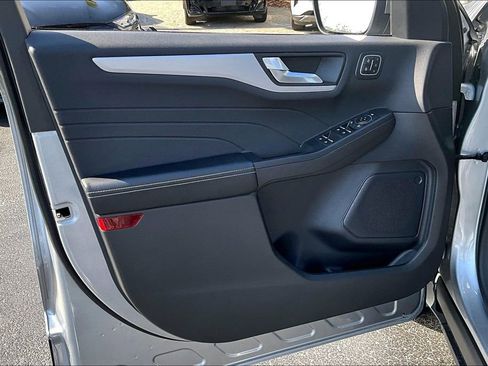 Used 2024 Ford Escape Platinum image 18