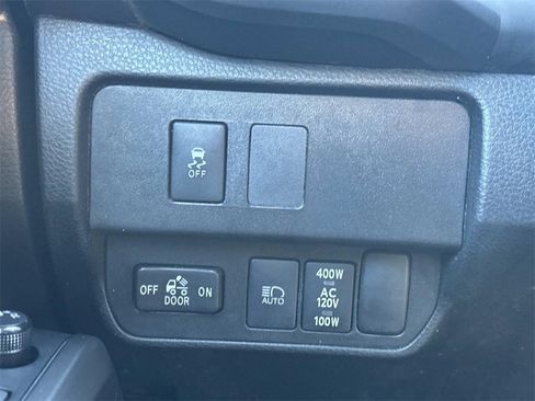 Used 2022 Toyota Tacoma TRD Off-Road image 26