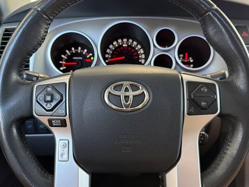 Used 2014 Toyota Sequoia Limited AWD/4WD image 28