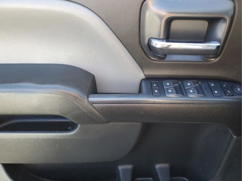 Used 2018 Chevrolet Silverado 1500 Custom w/ Custom Value Package image 26