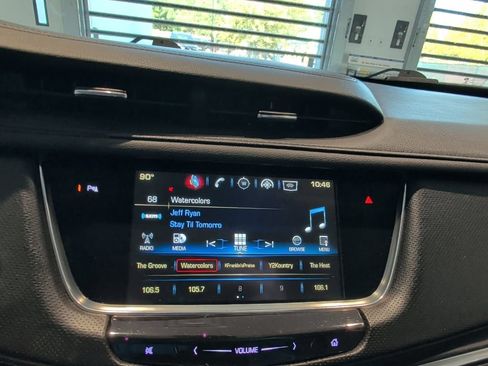 Used 2018 Cadillac XT5 Luxury w/ Driver Awareness Package AWD/4WD image 14