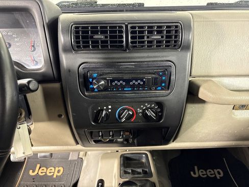 Used 2004 Jeep Wrangler Rubicon AWD/4WD image 26