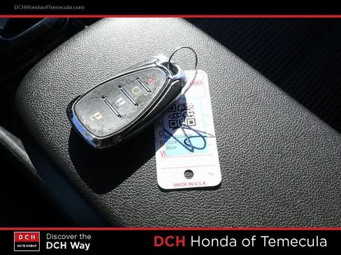 Used 2024 Chevrolet Trax LT w/ Sunroof Package image 15