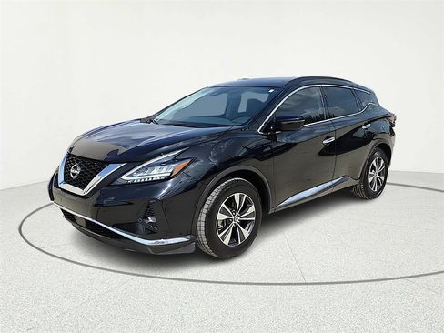 Used 2023 Nissan Murano SV image 2