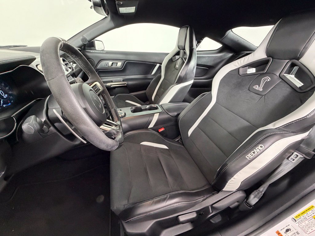 Used 2021 Ford Mustang Shelby GT500 w/ Carbon Fiber Track Pack RWD image 5