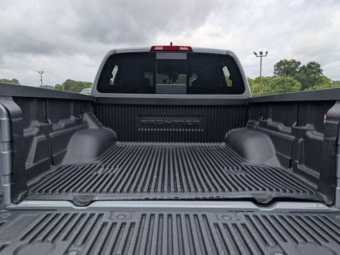 Used 2025 Nissan Frontier PRO-4X w/ Interior Protection Package AWD/4WD image 18