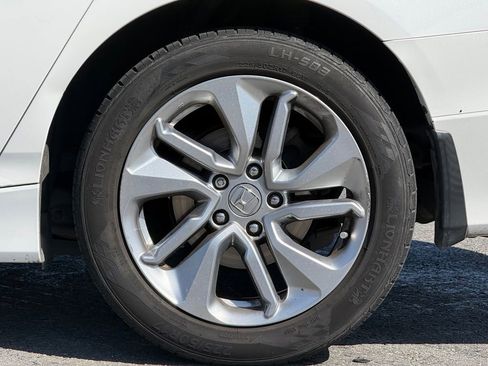 Used 2019 Honda Accord LX image 3