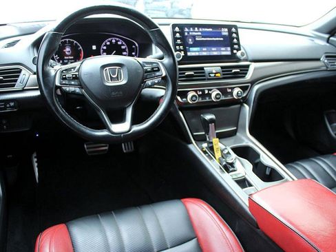 Used 2019 Honda Accord Sport image 15