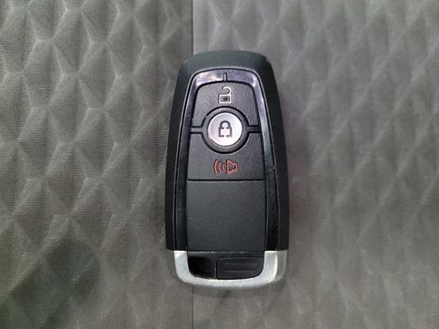 Used 2020 Ford Escape SE AWD/4WD image 32