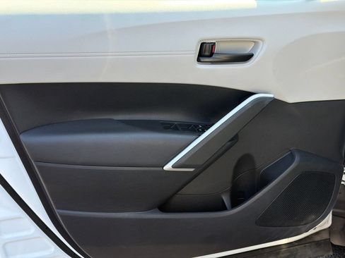 Used 2026 Toyota Corolla Cross L FWD image 16